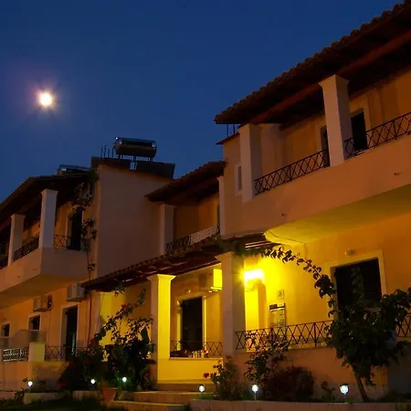 Rising Sun & Hotel de apartamente